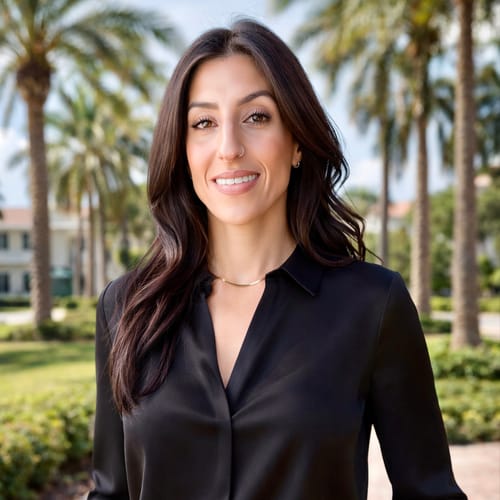 Headshot of Becky Grace Aronson, LPC