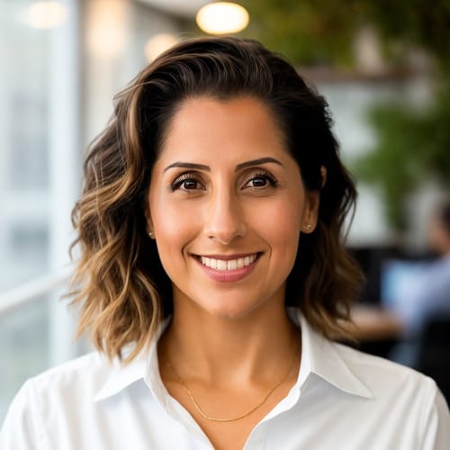 Headshot of Shahrzad Shadmani, NP