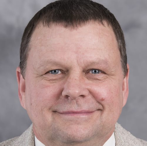 Headshot of Robert Worley, LCSW