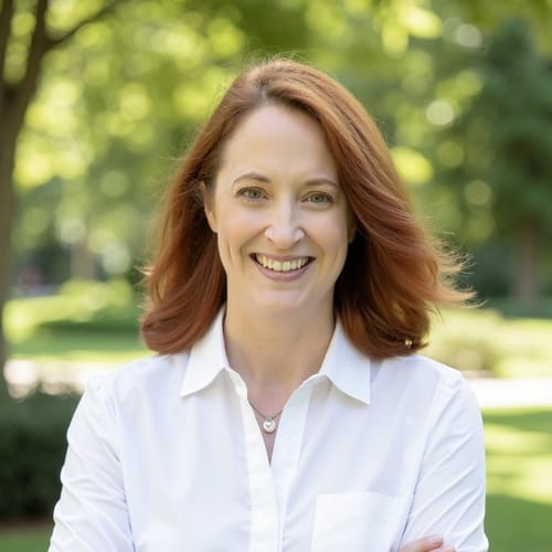 Headshot of Pepper Harper, LPC