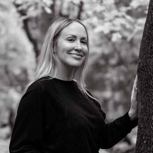 Headshot of Rachael Collins, CMHC