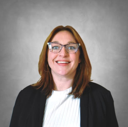 Headshot of Dani Falesnik, LPC