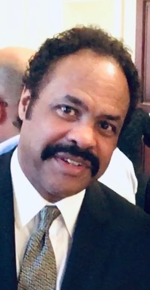 Headshot of Dashiel Geyen, LPC