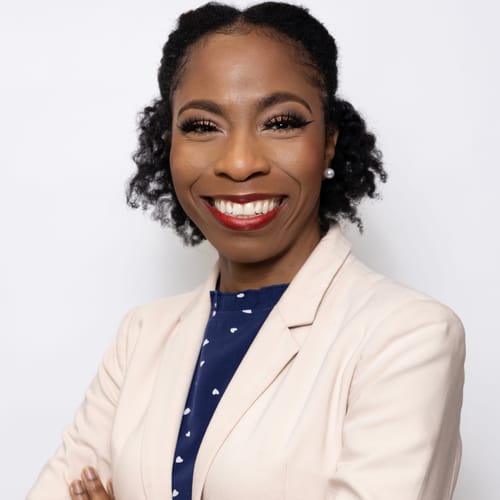 Headshot of Saara McEachnie, LICSW