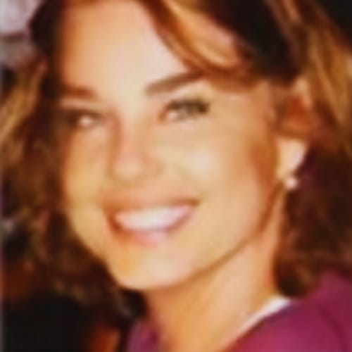 Headshot of Maureen Buss, LCSW