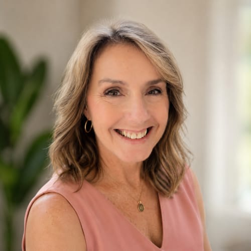 Headshot of Cindy Warden, LCSW