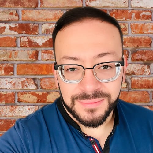 Headshot of Alberto Figueroa, LCSW