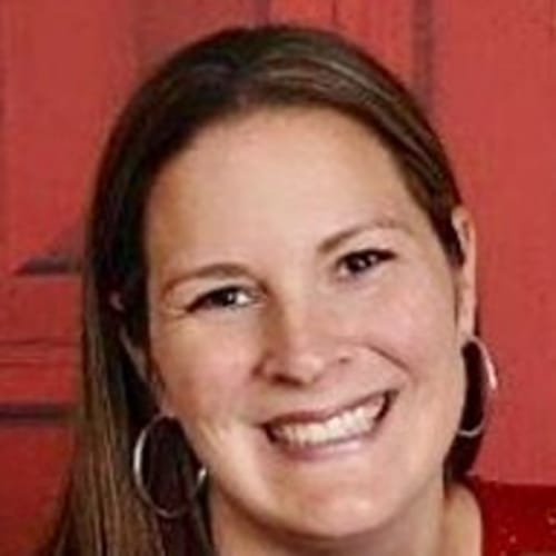Headshot of April Bush, LPC