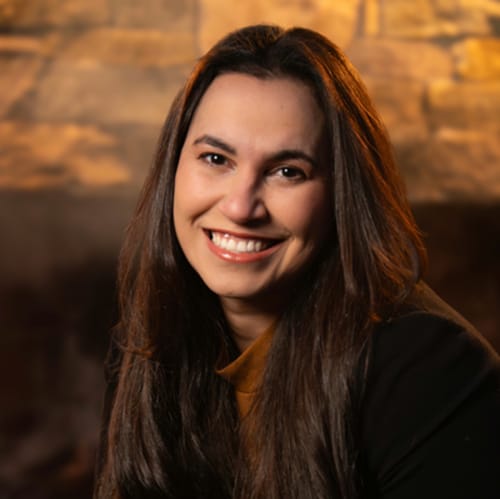 Headshot of Luiza Camelo, LMHC