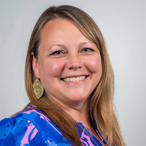 Headshot of April Hannah, LMHC