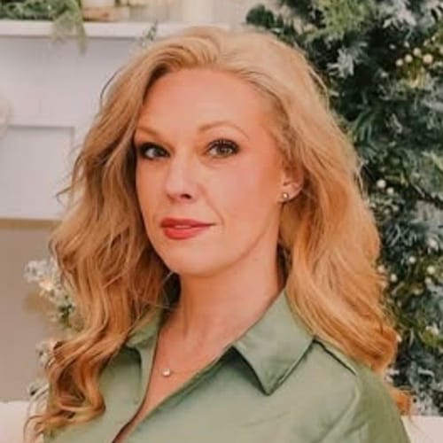 Headshot of Allison Ann Lyavdansky, APRN
