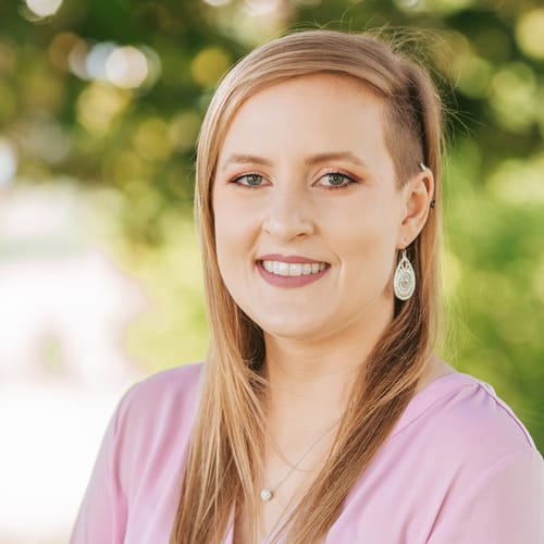 Headshot of Alayna Boomgaard, LMSW