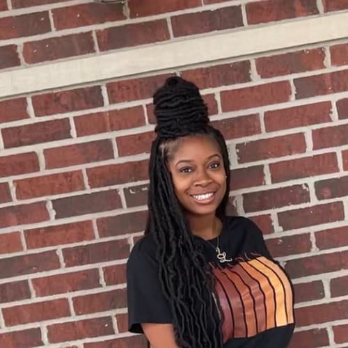 Headshot of Lonneisha Rutherford, LCSW
