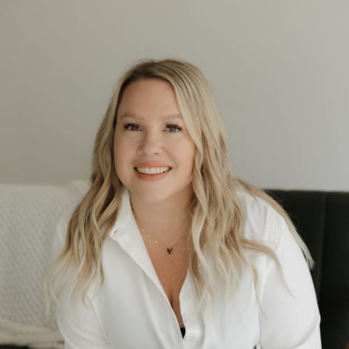 Headshot of Kathryn Shafer, LMFT