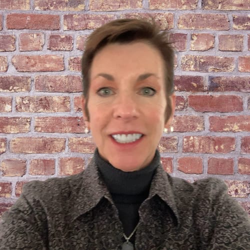Headshot of Kim Oliver, LCSW