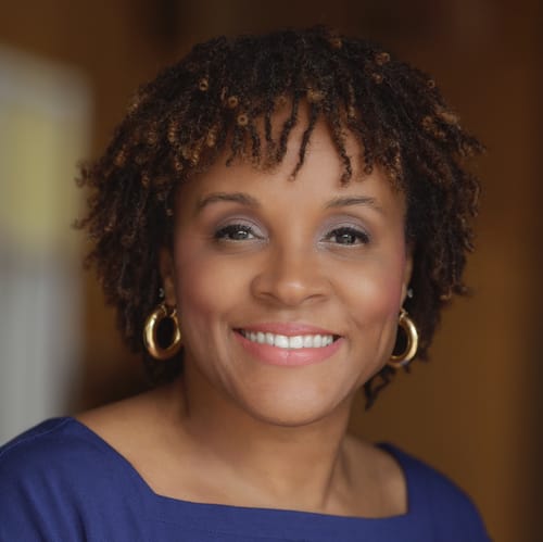 Headshot of Roshaundra Phifer, APRN