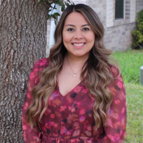 Headshot of Daniela Barrios, LPC