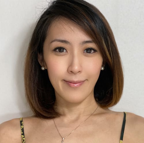 Headshot of Helena Ma, LMFT