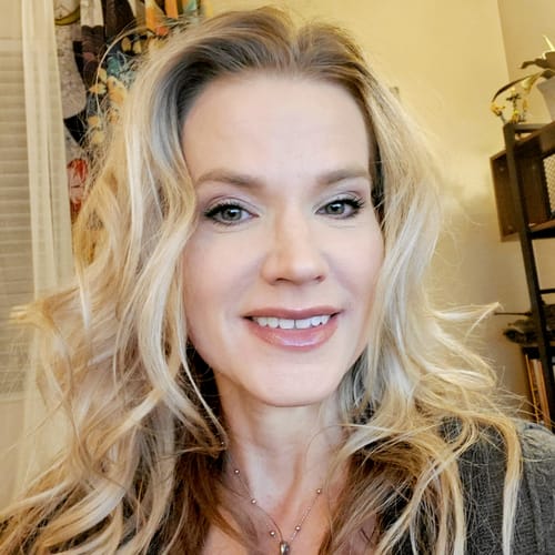 Headshot of Mindy Eglivitch, LCSW