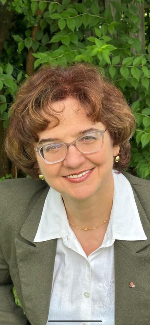 Headshot of Iuliana Frank, MD
