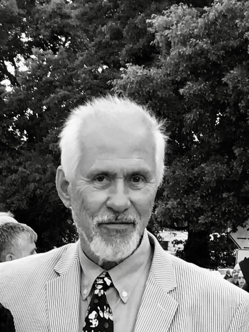Headshot of Johnnie Ezell, LPC
