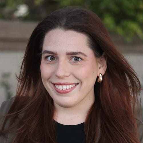 Headshot of Lauren Caravello, LCSW