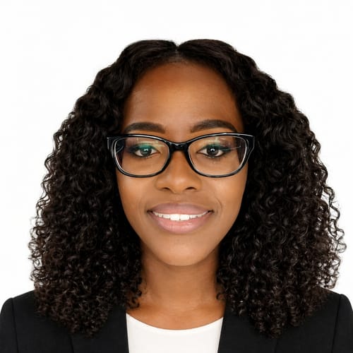 Headshot of Vasthie Arteaga, MD