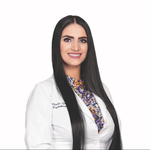 Headshot of Claudia Gomez, LMHC