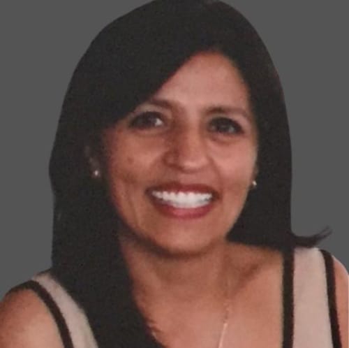 Headshot of Lilia Fabila, LPC