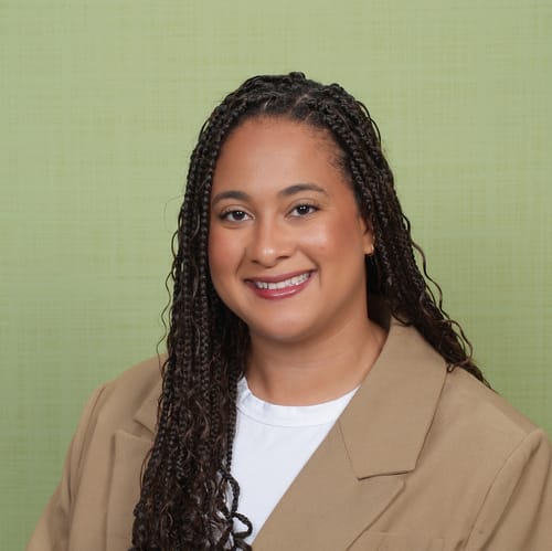 Headshot of Anissa Robinson, LMFT