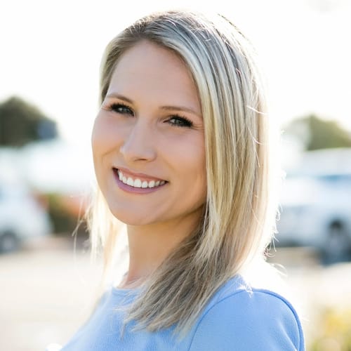 Headshot of Krissy Thomas, LMFT