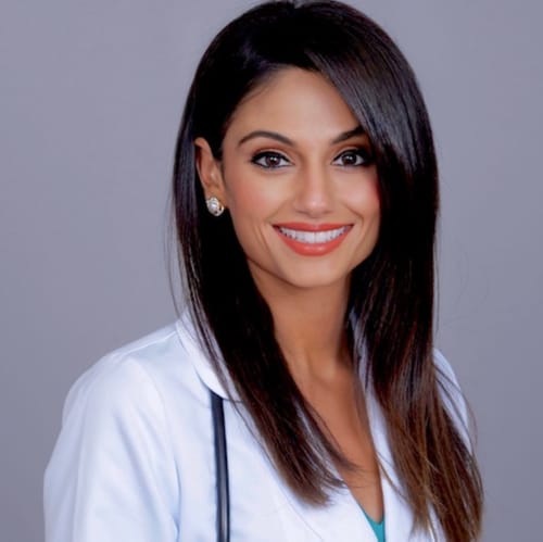 Headshot of Noushin Vastani, APRN