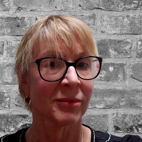 Headshot of Lisa Babb, LCSW