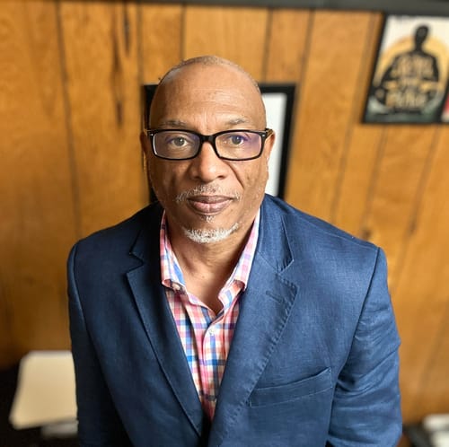 Headshot of Ronnie Glover, LCSW