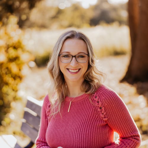 Headshot of Jessica Tomkowiak, LCPC
