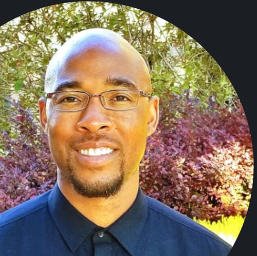 Headshot of Justin Lee, LMFT