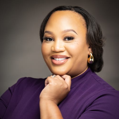 Headshot of Tiesha Grant, LCSW