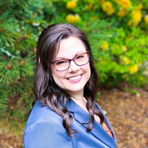 Headshot of Jennifer Hogge, LMFT