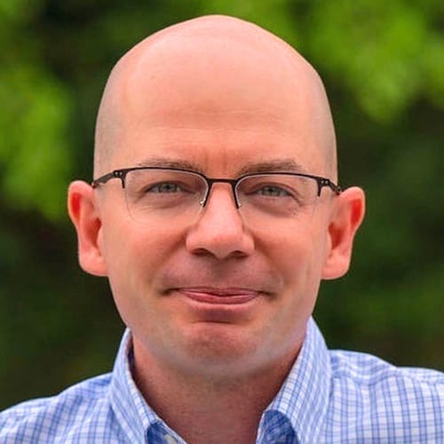 Headshot of Seth Auman, LPCC