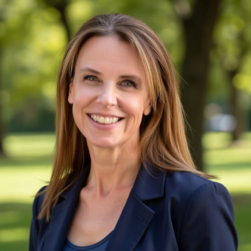 Headshot of Annas Boyer, LCSW