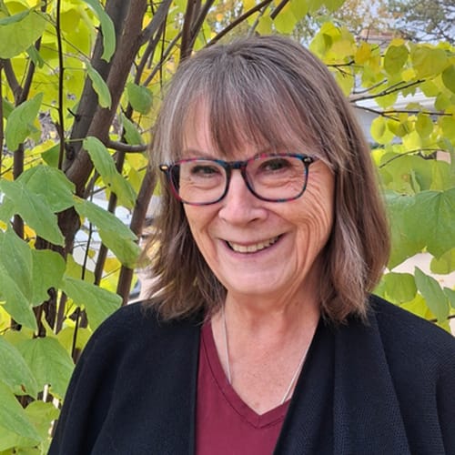 Headshot of Janet Yelowchan, LPC