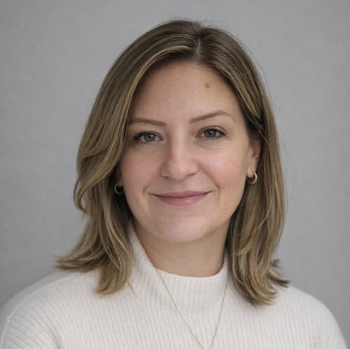 Headshot of Kristen Salvi, LCSW