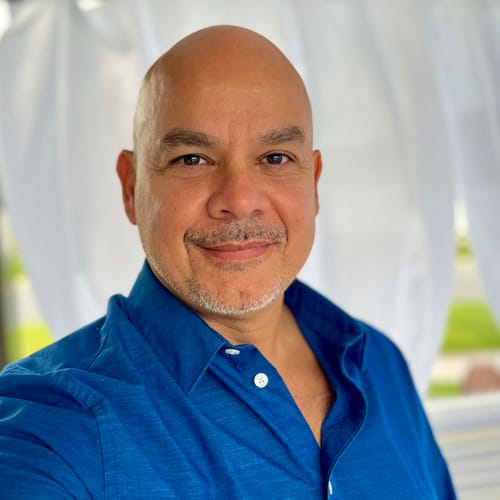 Headshot of Roberto Cancel-Serrano, LCSW