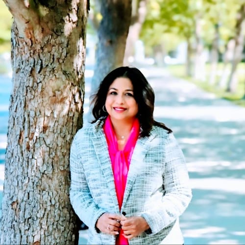 Headshot of Wajeeha Khan, LMFT