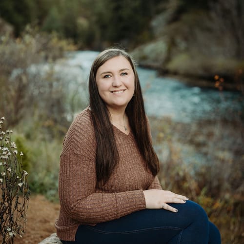 Headshot of Amber Van Treeck, LPC