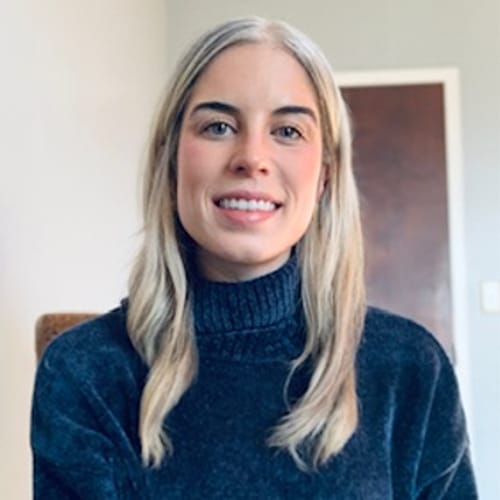 Headshot of Elizabeth Nailling, LCSW