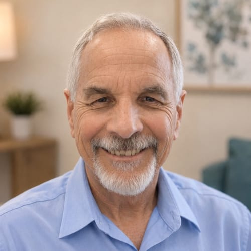 Headshot of Henry Esformes, LCSW
