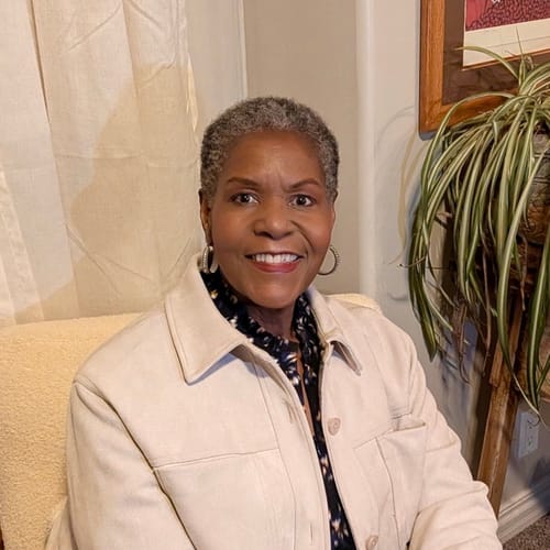 Headshot of Veronica Gamble, LISW_S