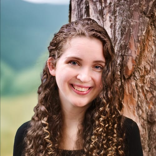 Headshot of Joelle Marlin, LCSW
