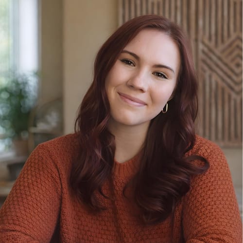 Headshot of Annie Zubek, LCSW